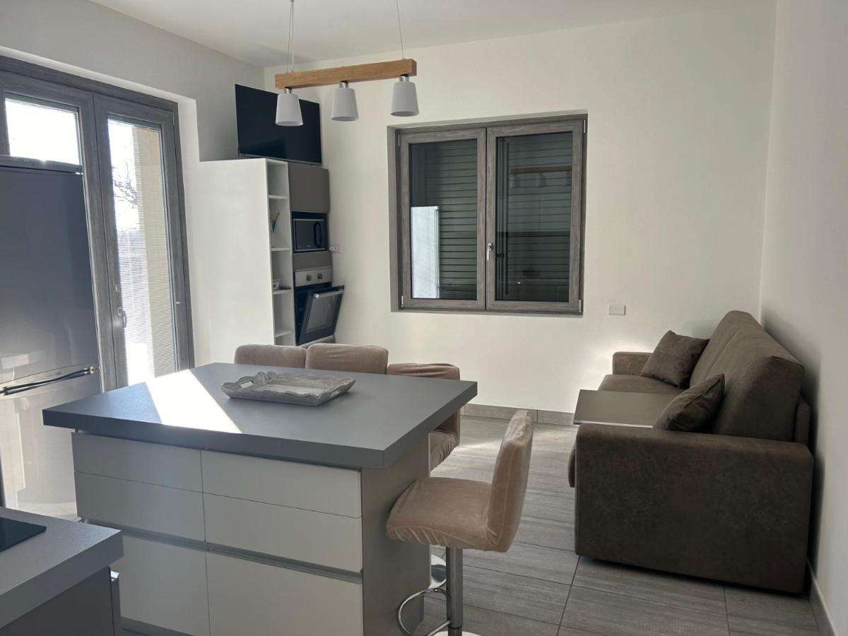 Le Camelie Del Lario Apartment Grandate Exterior photo